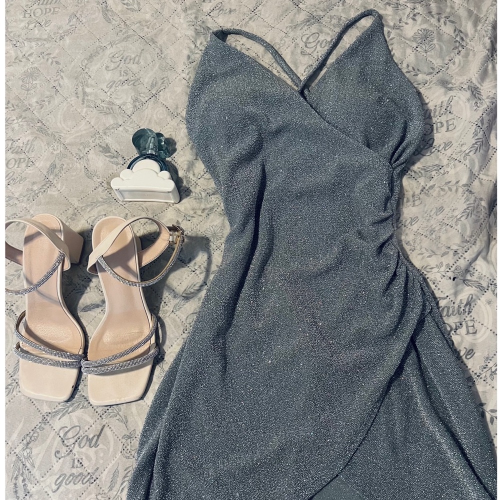 Chic Sparkly, Mini Slit Dress✨